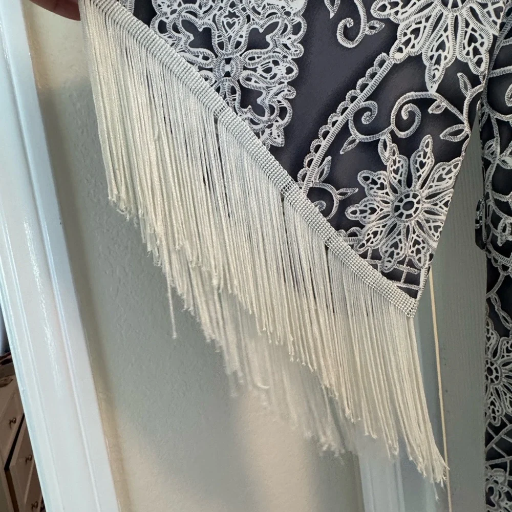 Stella Laguna Beach Fringe sleeve Dress - Picture 3 of 3